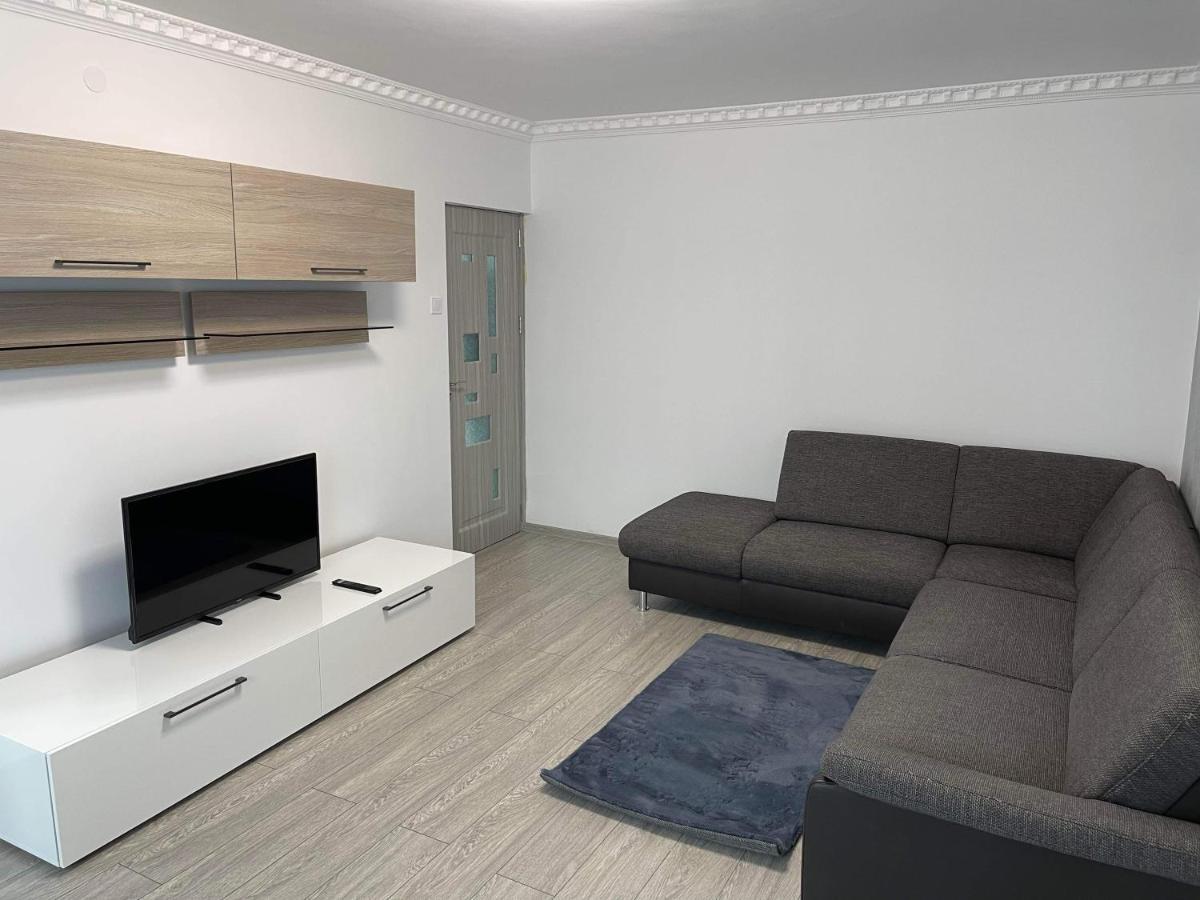 Eric Apartment Buzău Eksteriør billede